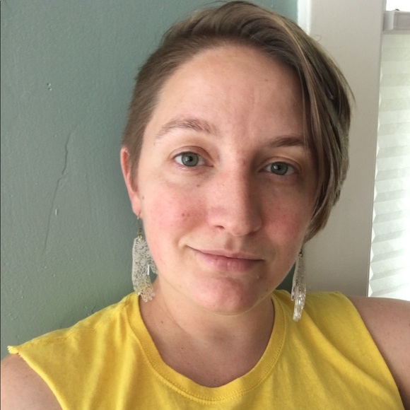 Meet your Posher, Cait - Picture 1 of 1